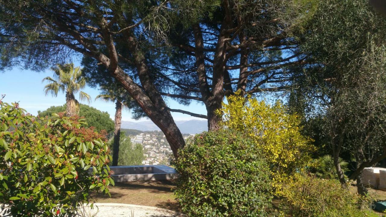 Haus Mit Garten Ueber Der Bucht Von Cannes วาลูริส ภายนอก รูปภาพ