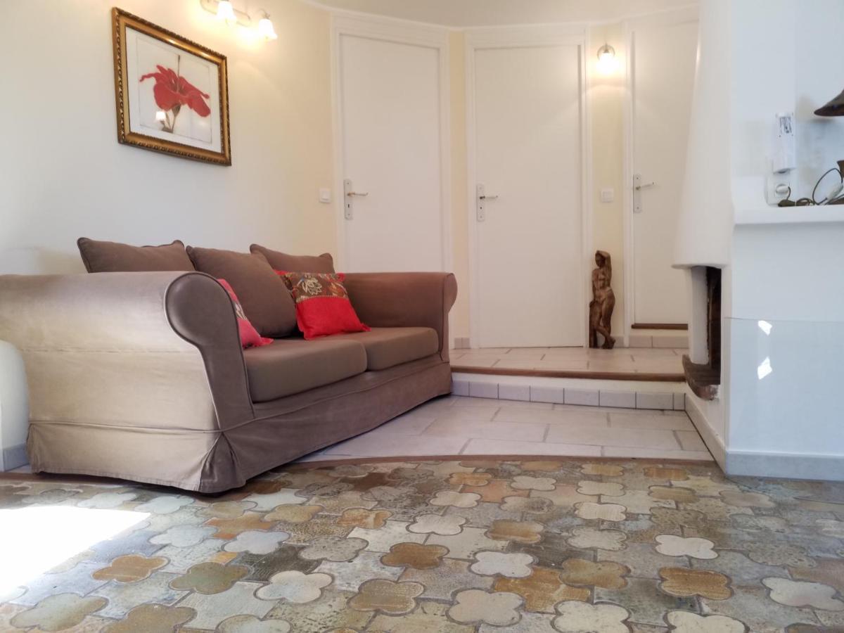 Haus Mit Garten Ueber Der Bucht Von Cannes วาลูริส ภายนอก รูปภาพ